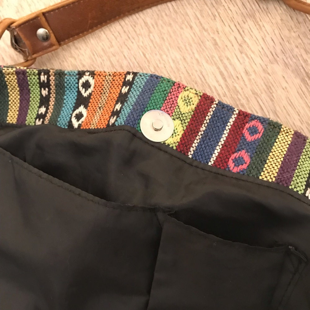 Colorful Tapestry Shoulder Bag Purse - Picture 7 of 9
